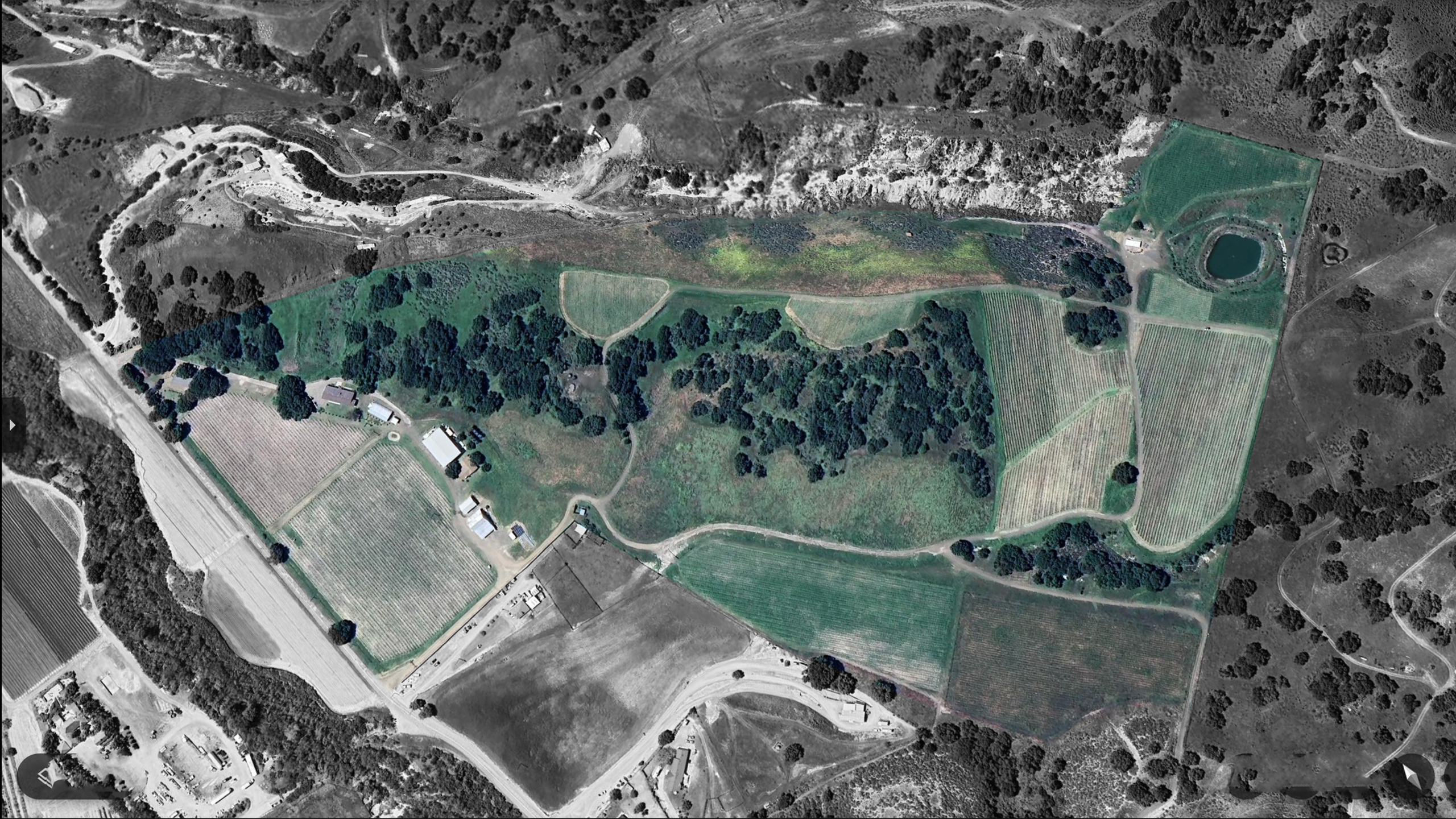 Aerial spatial plan highlighting a vineyard landscape and surrounding terrain